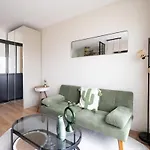 Studio With Balcony - Paris 17E
