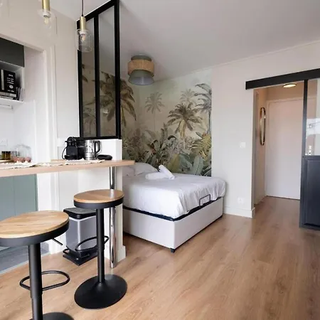 Appartamento With Balcony - 17e Parigi
