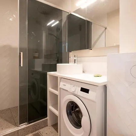 Apartment With Balcony - 17e Paris